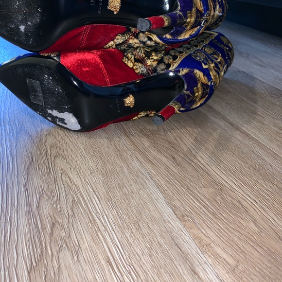 Versace shoes. - Picture 3 of 3